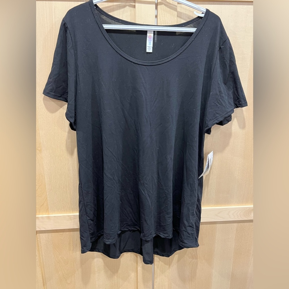 Plain Classic Black T